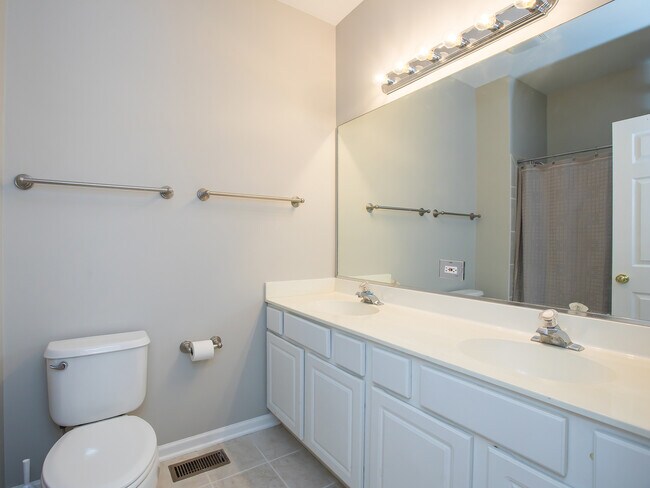 Building Photo - 647 Pheasant Trail