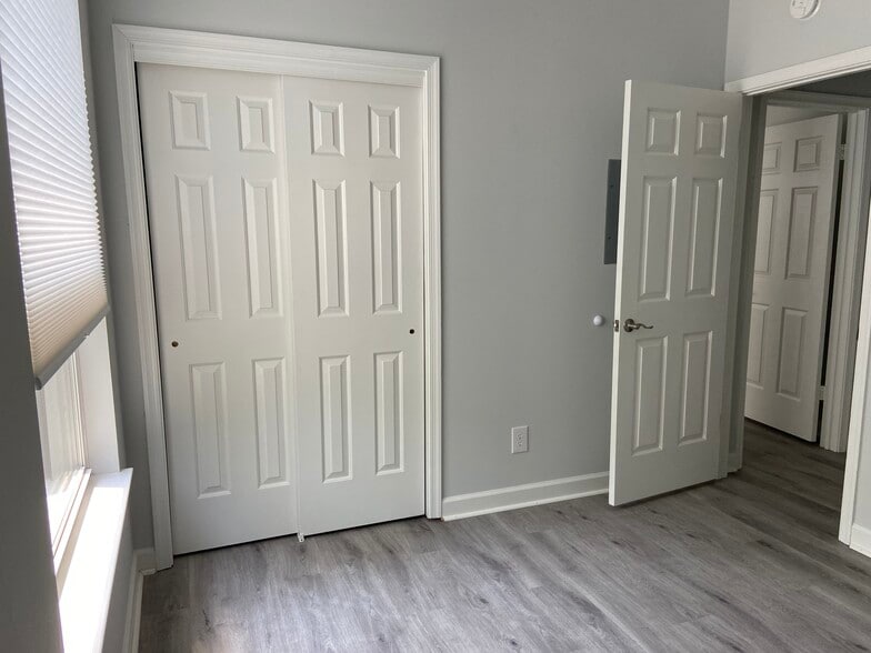 Building Photo - 3205 Jade Ct