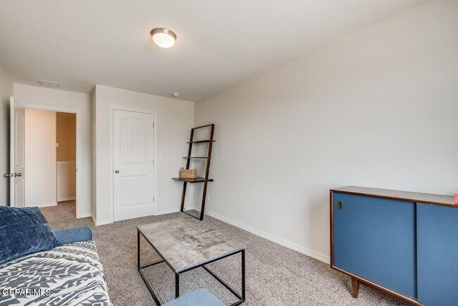 Building Photo - 14604 Pebble Hills Blvd