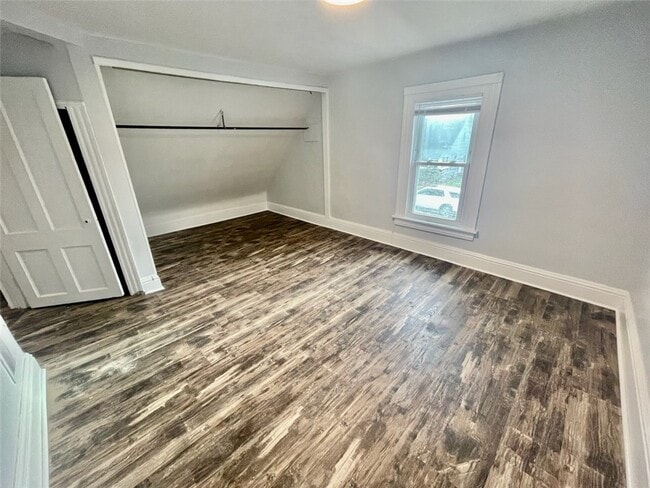 Building Photo - 223 E Filbert St