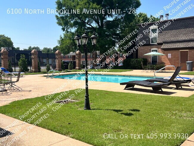 Building Photo - 6100 N Brookline Ave