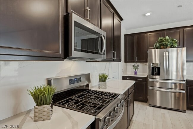 Building Photo - 38 Crimson Cactus Ave