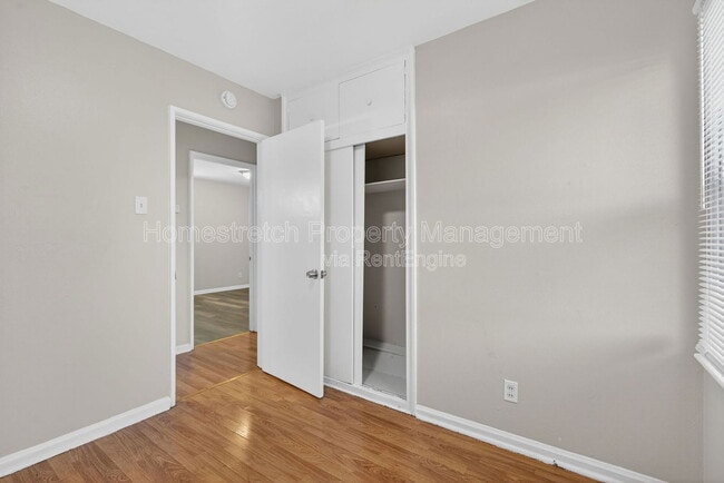 Building Photo - 9855 Medford Dr