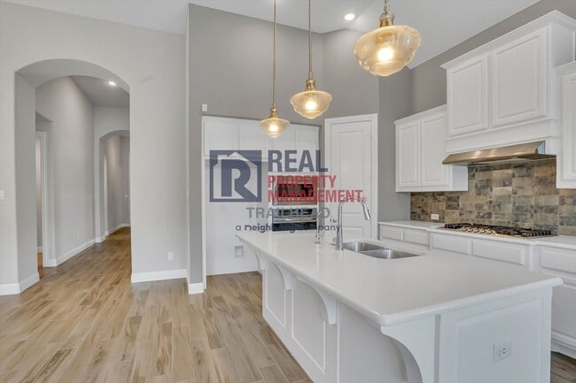 Building Photo - Spacious Home with Office & Media Room in Tavolo Park