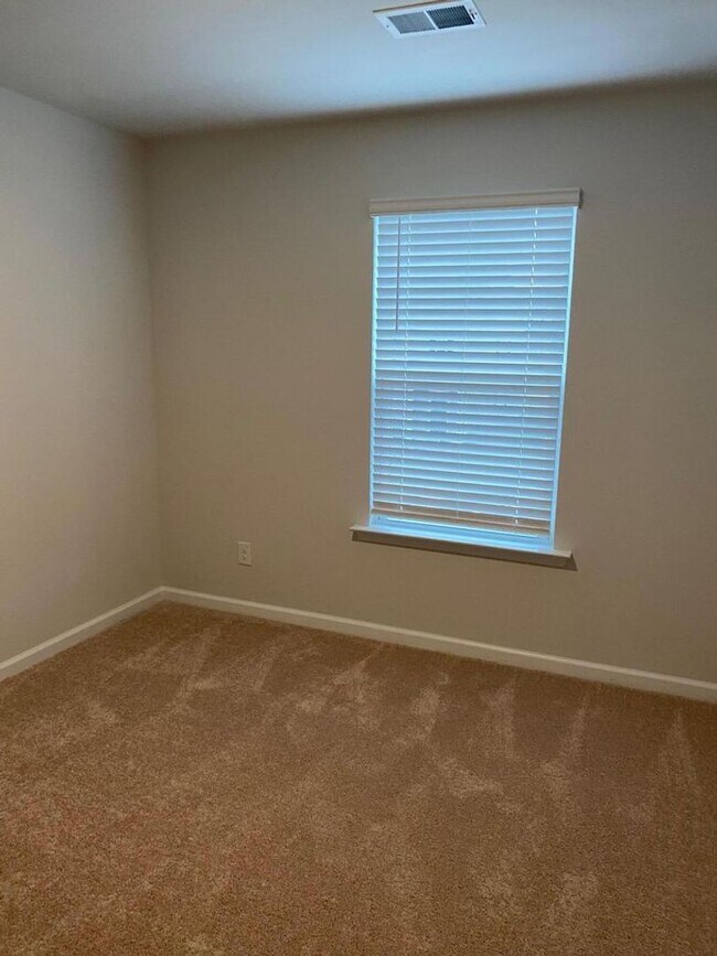 Building Photo - Cane Bay 4BR in Pine Hills Subdivision