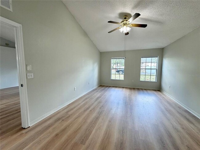 Building Photo - 12052 Villa Rd