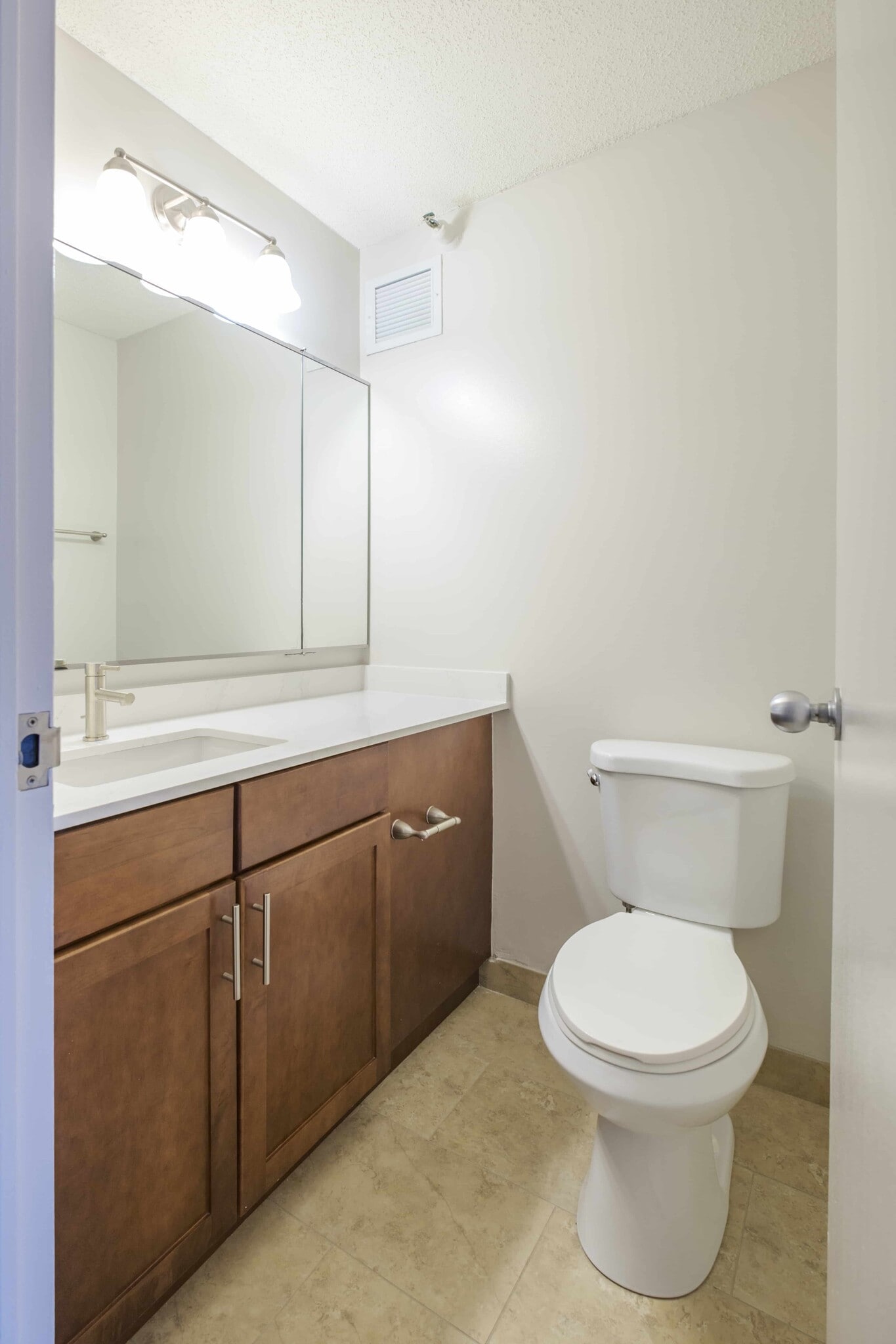 Building Photo - 161 N Harbor Dr