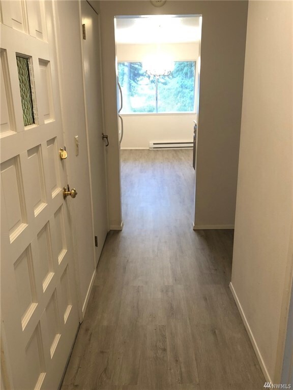 Building Photo - 17109 NE 45th St