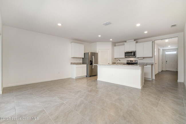 Building Photo - 6714 Topaz Dr