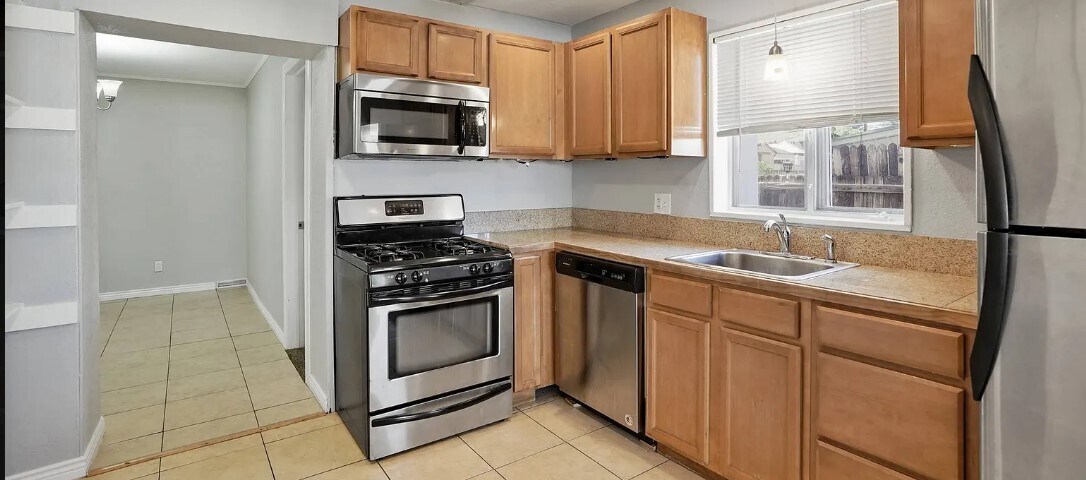 Gas Stove - SS Appliances - 7141 Quivas