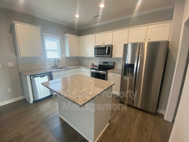 Building Photo - 23 Bluejack Ct