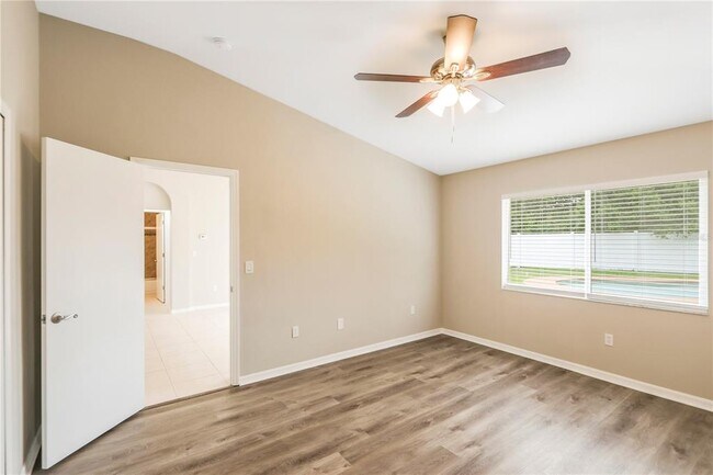 Building Photo - 1304 Cedar Rock Pl