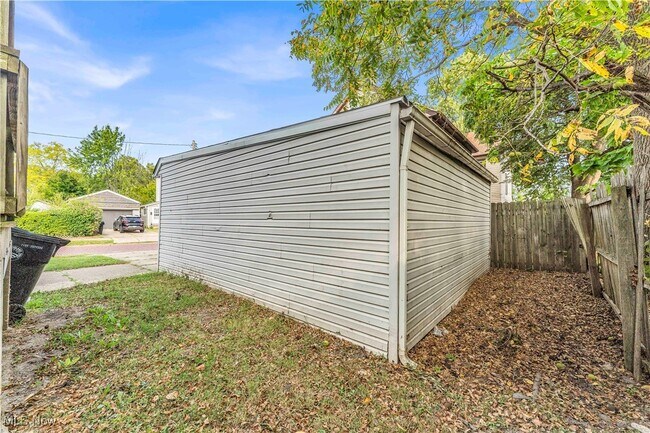 Building Photo - 4126 Gifford Ave