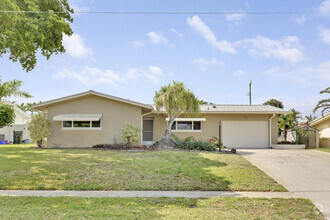 Building Photo - 1284 SW 9th St