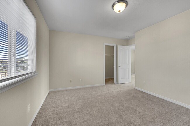 Building Photo - $2,650.00 - 6 Bedrooms, 3.5 Bathrooms, Single Family Home in Colorado Springs with Fenced Yard!