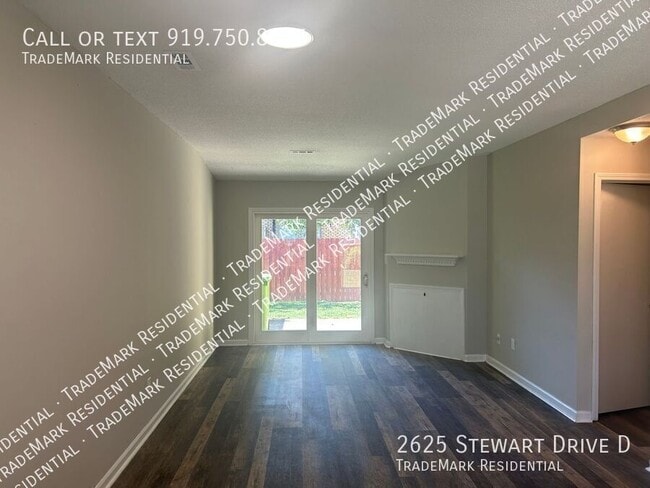 Building Photo - 2625 Stewart Dr
