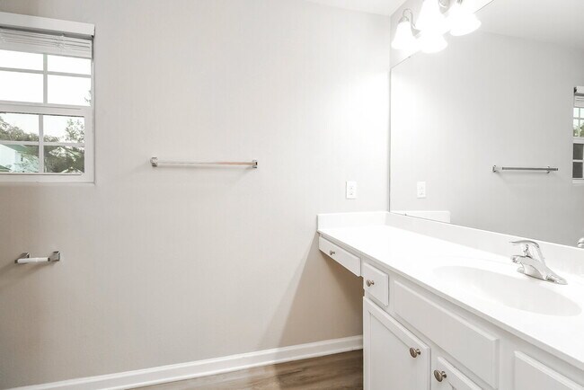 Building Photo - 1908 Boulder Ct