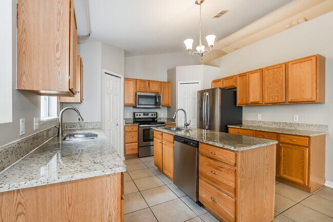 Building Photo - 2572 Palmetto Ridge Cir