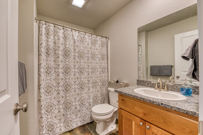 Building Photo - 1113 Jessica Ct