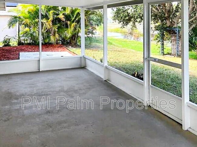 Building Photo - 117 SW Glenwood Dr