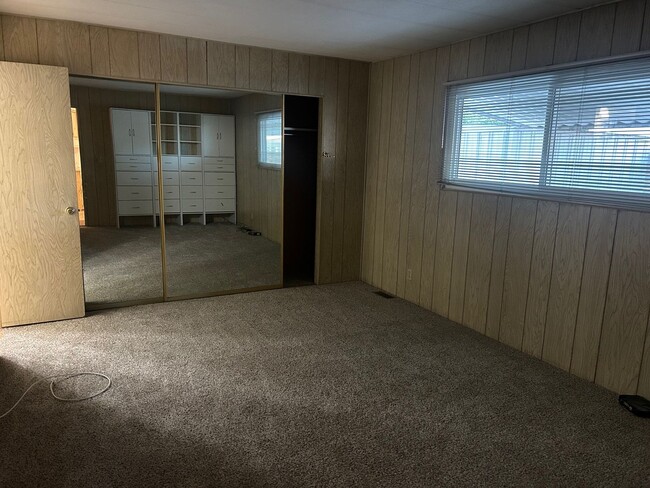 Building Photo - 2 bedroom long term rental in Sun Lakes