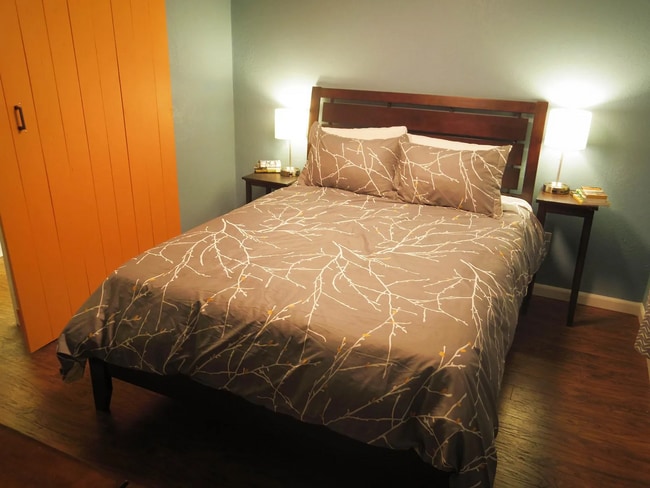 downstairs bedroom 1 - 4038 Kalamath St