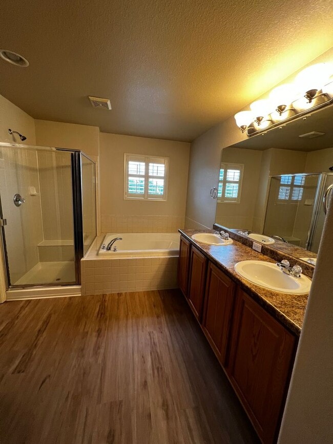 Building Photo - 3032 Hackney Ln