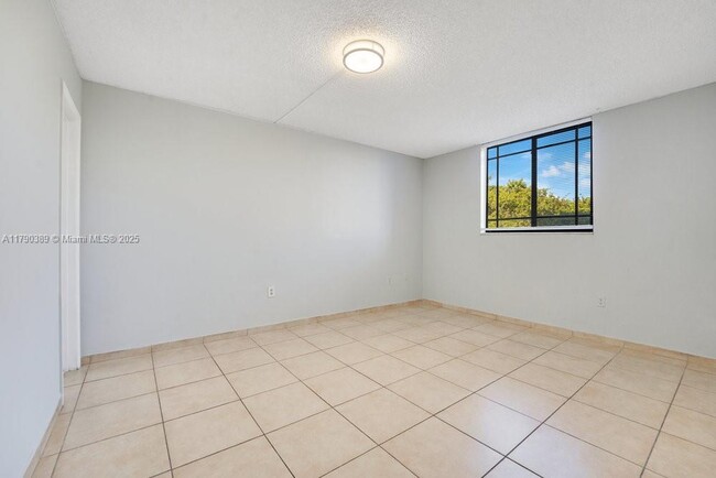 Building Photo - 5033 NW 7th St