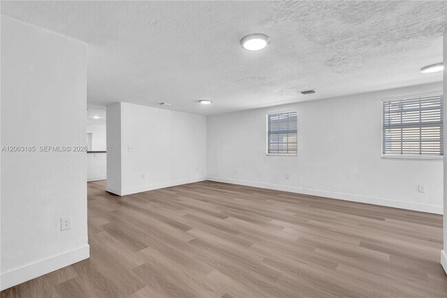 Building Photo - 140 NW 70th St