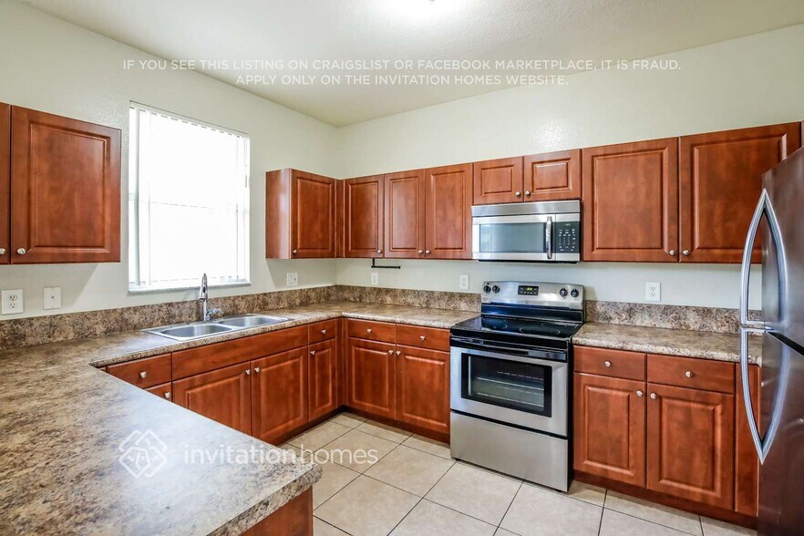 Building Photo - 13009 SW 132nd Terrace