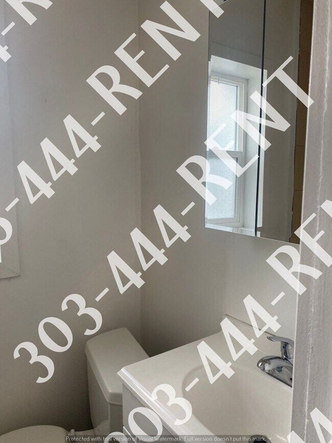 Building Photo - 10625