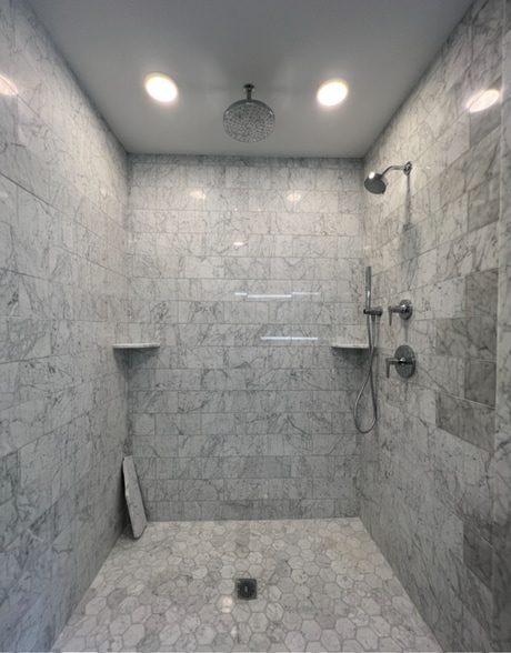 Building Photo - 128 Longwood Ave