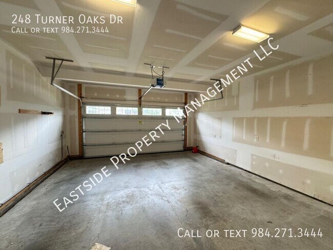 Building Photo - 248 Turner Oaks Dr