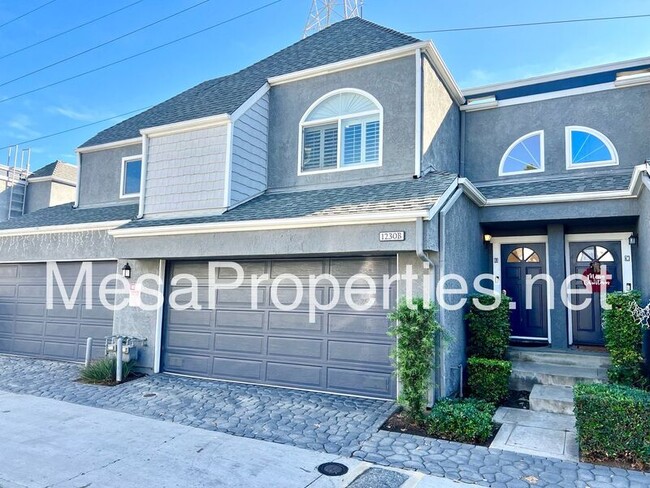 Primary Photo - 1230 S Barranca Ave