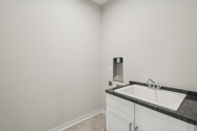 Building Photo - 100 Normandy Ave