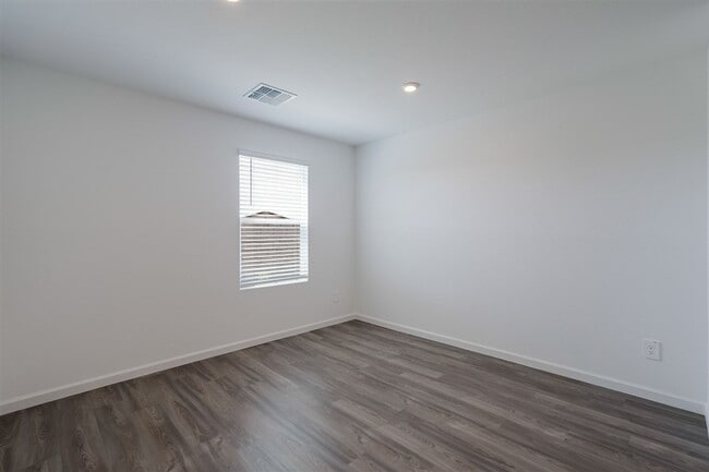 Building Photo - Brand New 4 Bedroom, 2 Bath Home! Never Been Lived In!