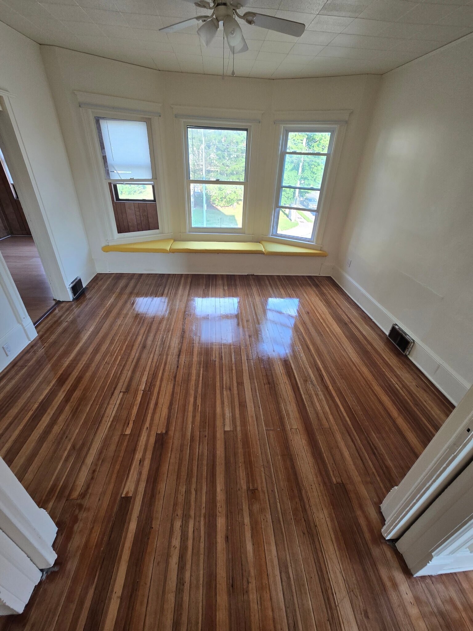 Building Photo - 20 Innis Ave