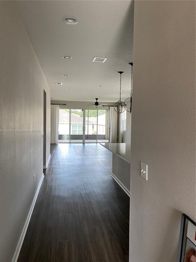 Building Photo - 125 Lake Smart Cir