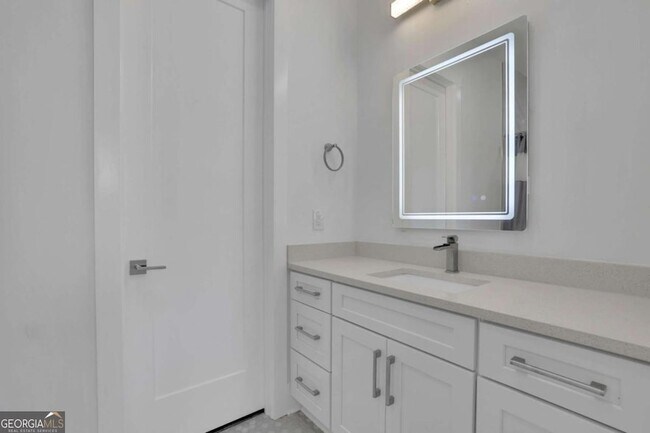 Building Photo - 2964 Old Peachtree Rd NE