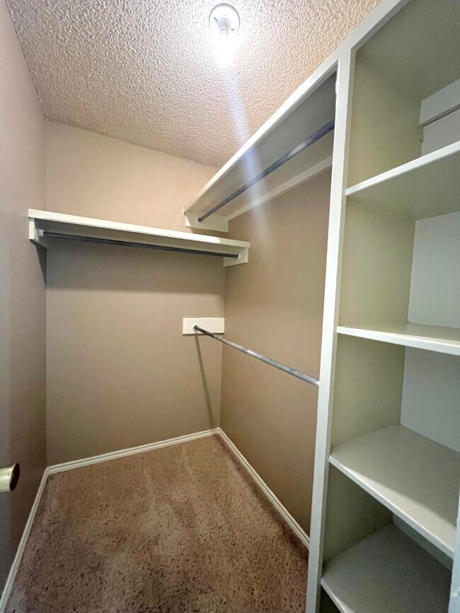 Building Photo - 5702 Brownfield Dr