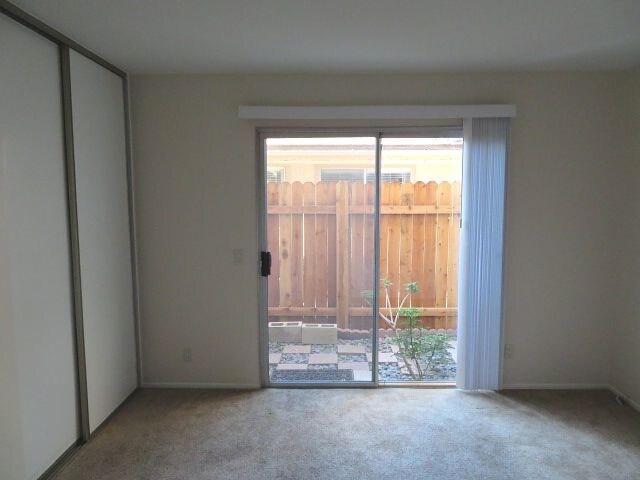 Building Photo - 4509 E vistapark Dr