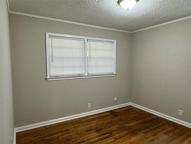 Building Photo - 1106 Lombard Dr