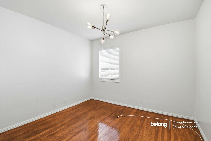 Building Photo - 185 N Batavia St