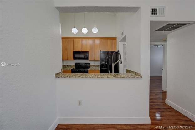 Building Photo - 2850 N Oakland Forest Dr