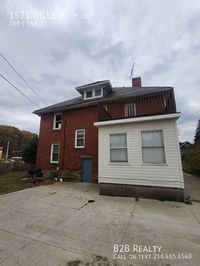 Building Photo - 1571 Dille Rd