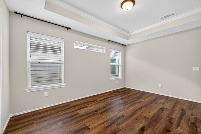 Building Photo - 4007 Delta Rose St
