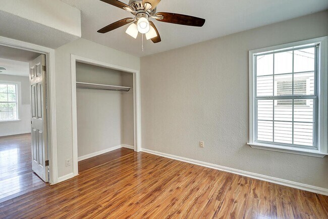 Building Photo - 722 Ralston Ave