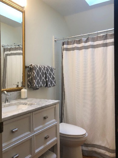 Building Photo - $2250 Furnished 2-Bed Guesthouse w/ Pool