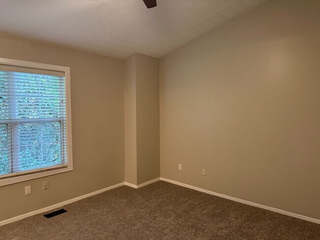 Building Photo - 2507 Queen Anne Ct