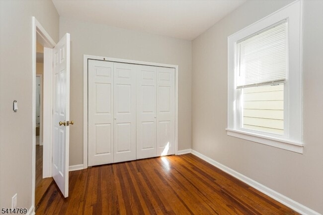 Building Photo - 182 Pierre Ave